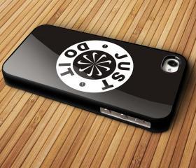 just do it Word On iPhone 5 black case